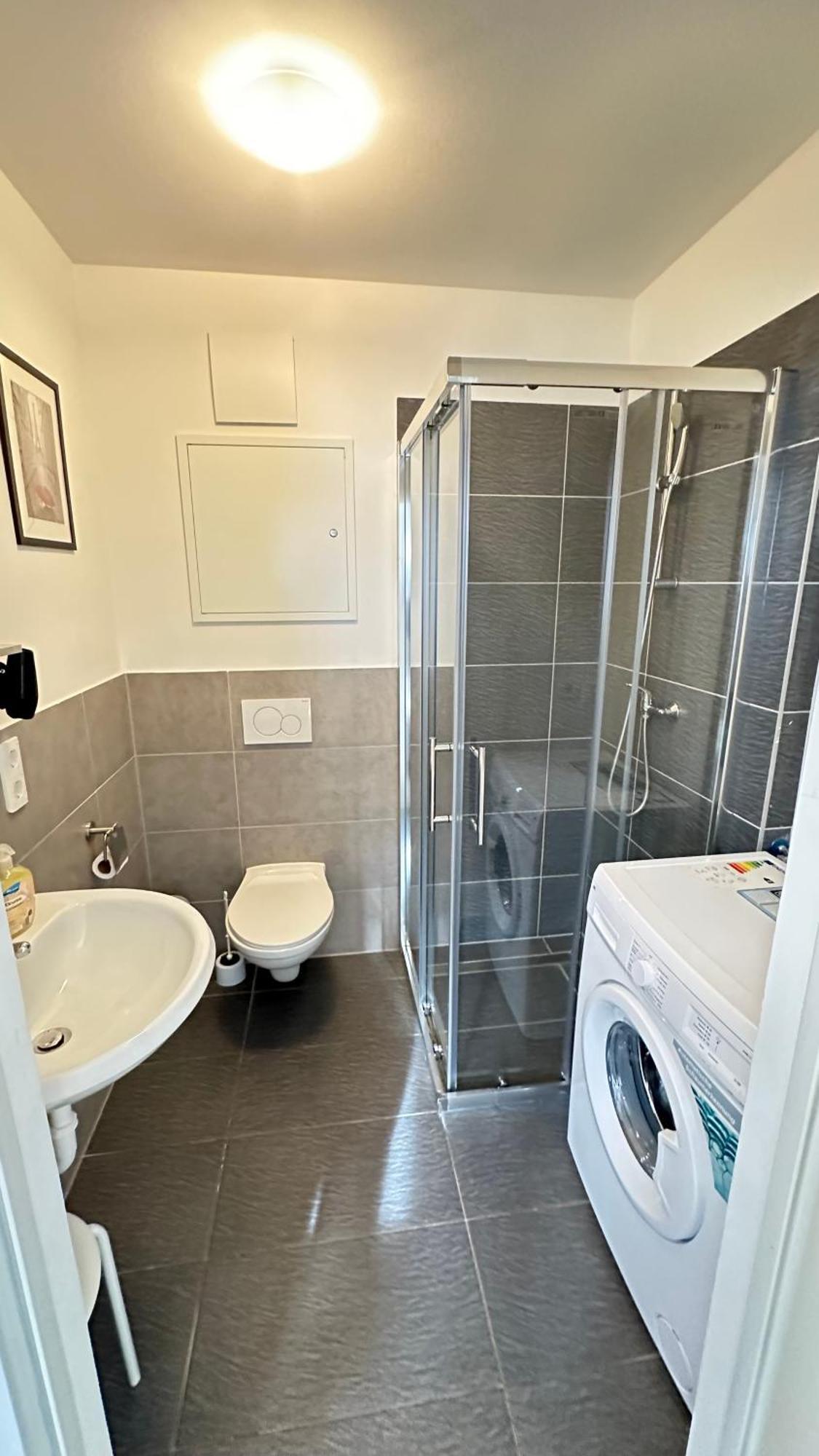 Modern Living Studio Kueche Netflix Inklusive Top Lage Norimberga Esterno foto
